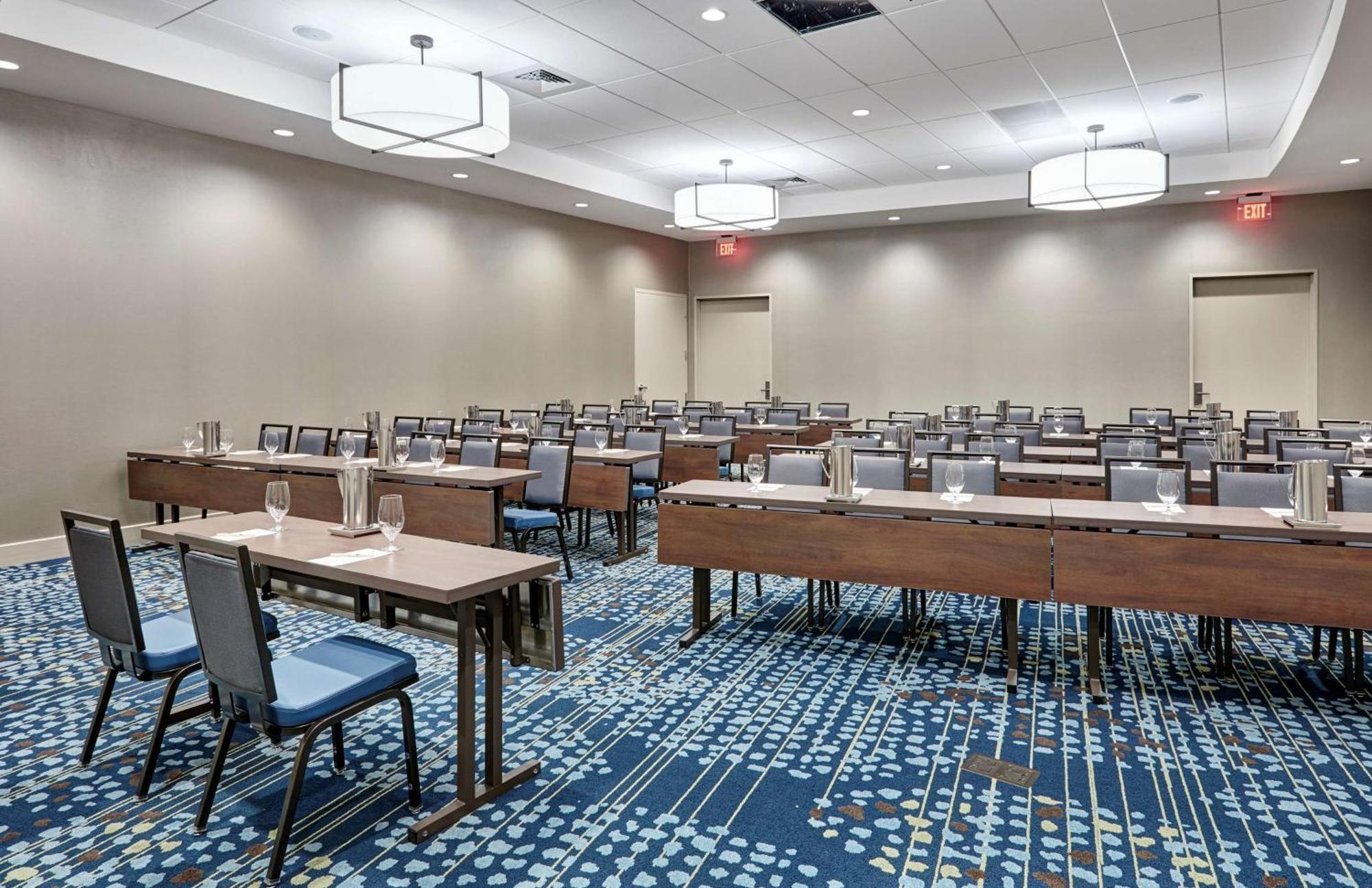 Doubletree By Hilton Charlotte Uptown Hotel Exterior photo