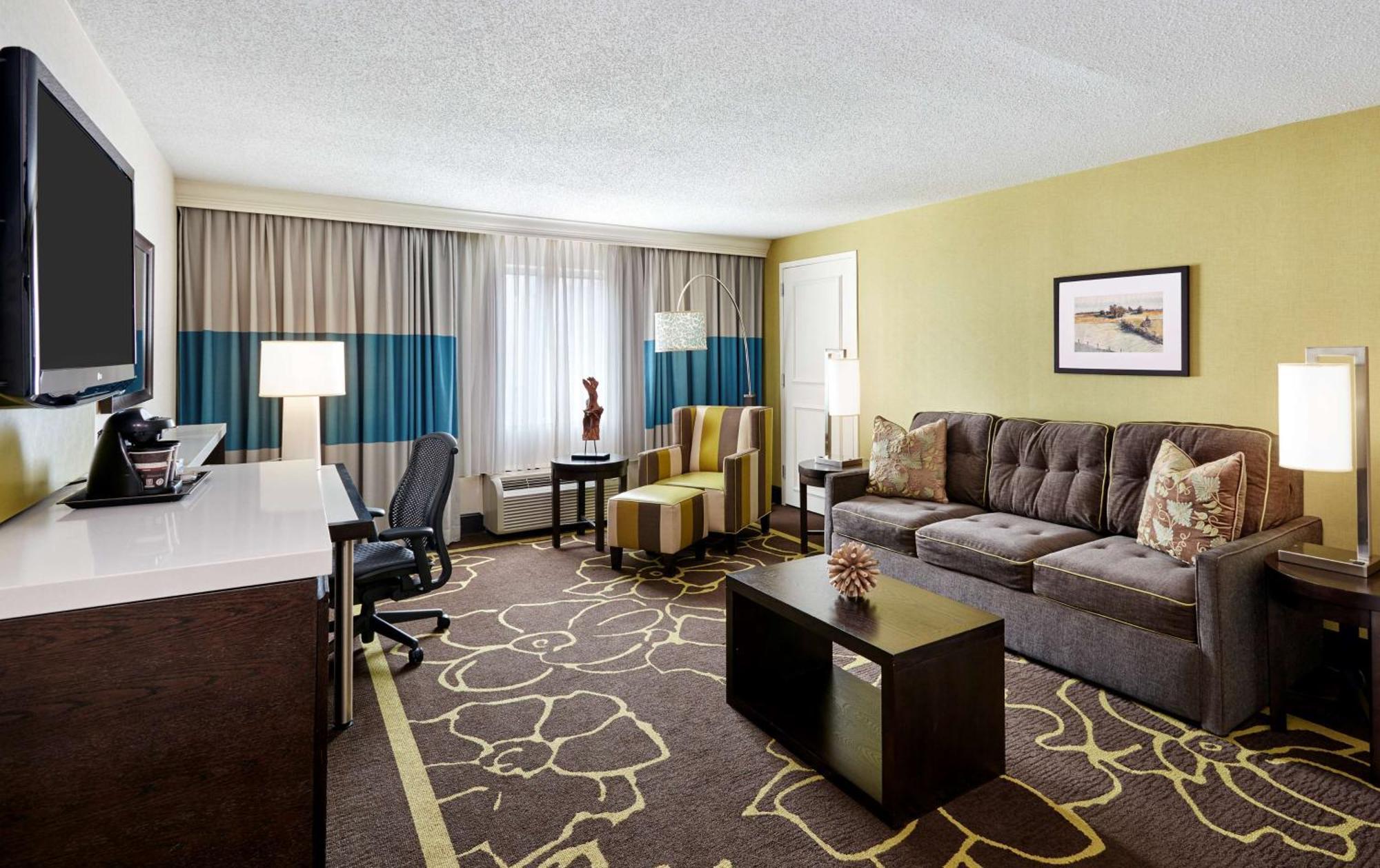 Doubletree By Hilton Charlotte Uptown Hotel Exterior photo