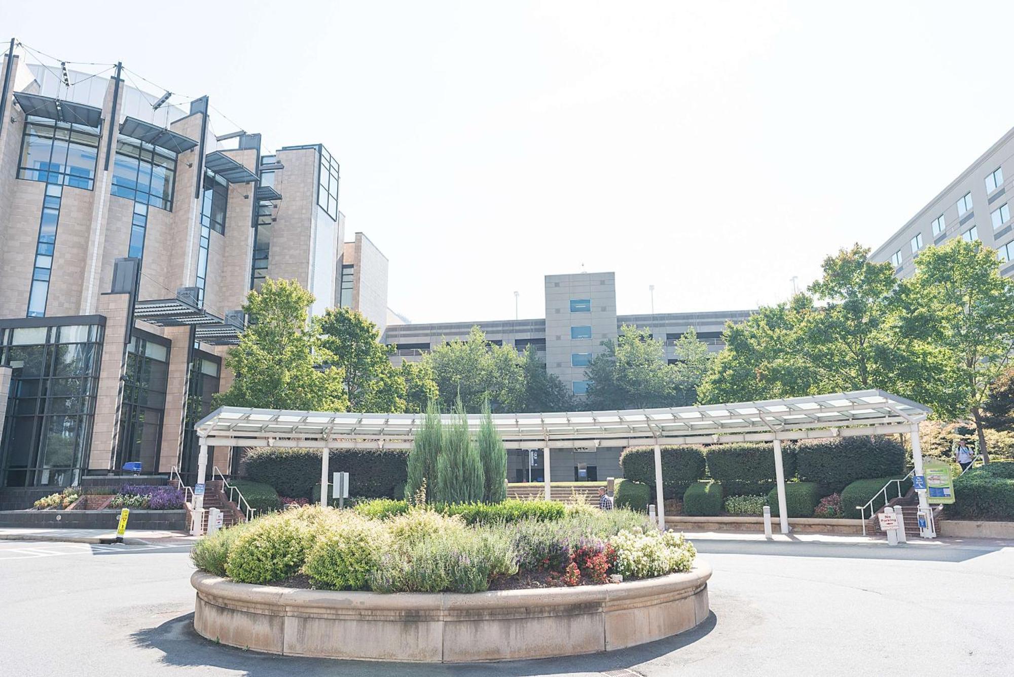 Doubletree By Hilton Charlotte Uptown Hotel Exterior photo