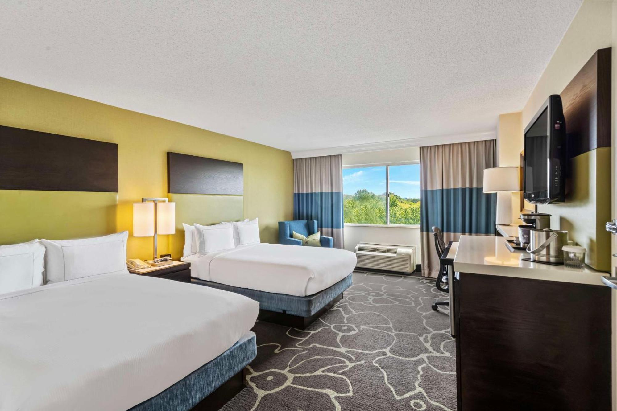 Doubletree By Hilton Charlotte Uptown Hotel Exterior photo