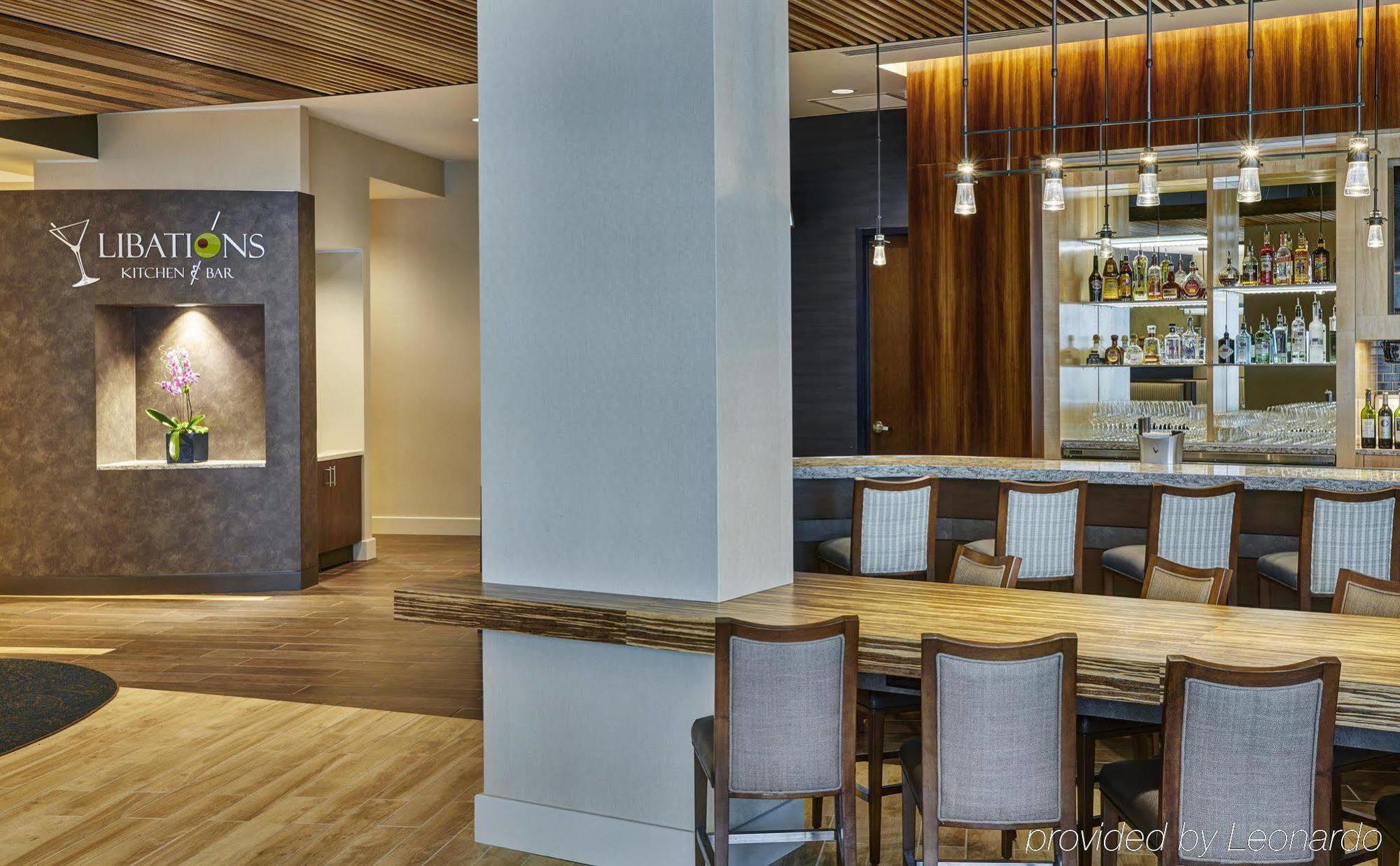 Doubletree By Hilton Charlotte Uptown Hotel Exterior photo